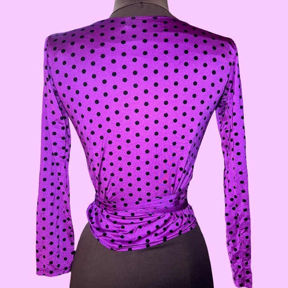 Discount Universe Crossover tie top - Picture 3 of 8